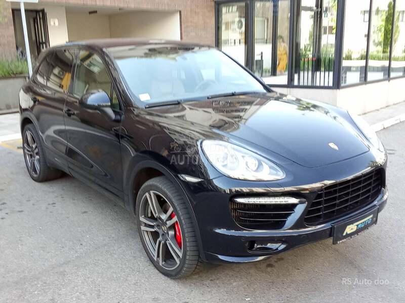 Porsche Cayenne TURBO LOOK