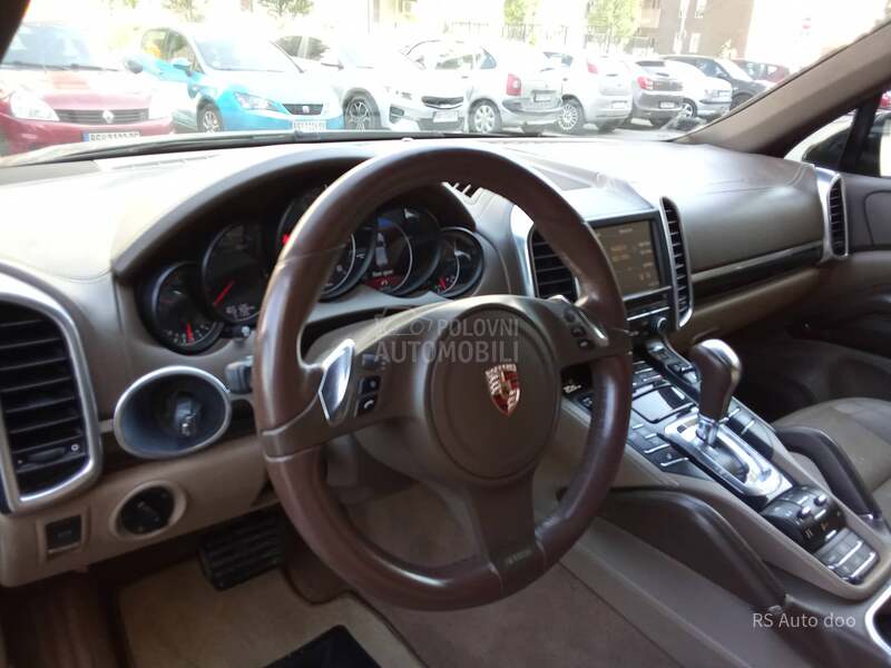 Porsche Cayenne TURBO LOOK