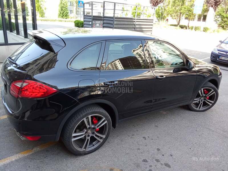 Porsche Cayenne TURBO LOOK