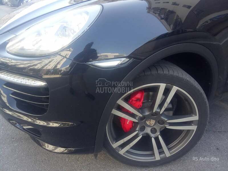 Porsche Cayenne TURBO LOOK