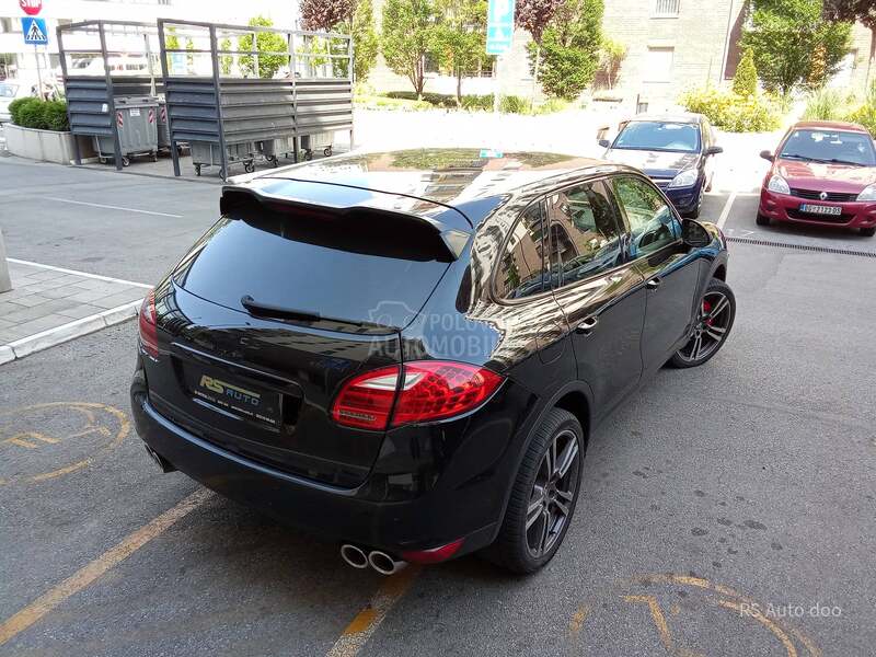 Porsche Cayenne TURBO LOOK