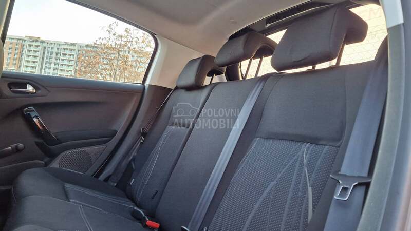 Peugeot 208 KREDlTl BEZ UCESCA