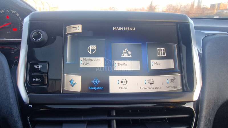 Peugeot 208 KREDlTl BEZ UCESCA