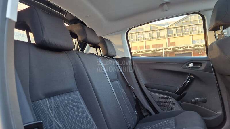 Peugeot 208 KREDlTl BEZ UCESCA