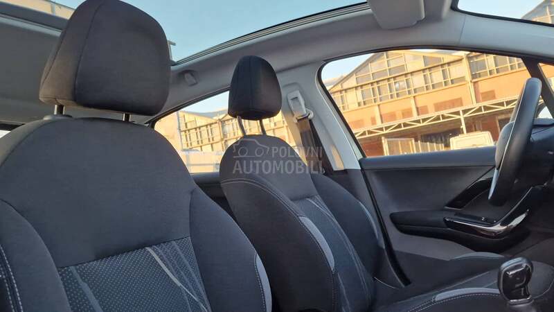 Peugeot 208 KREDlTl BEZ UCESCA
