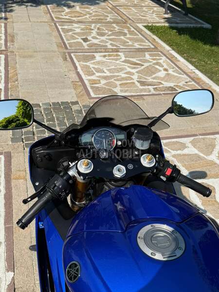Yamaha R6
