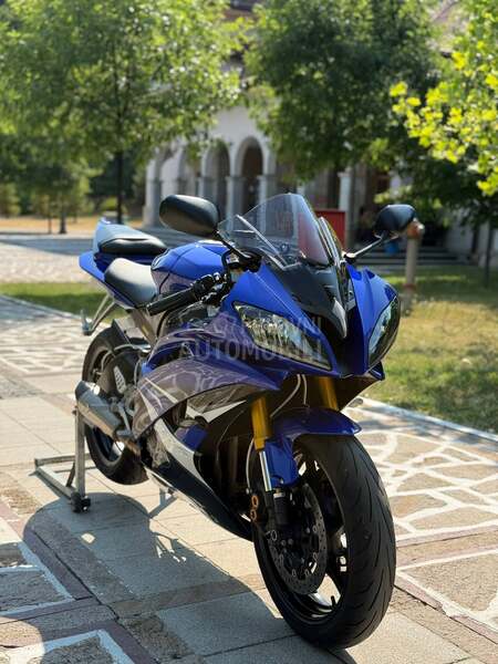 Yamaha R6