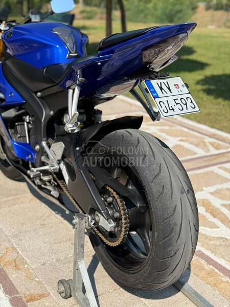 Yamaha R6