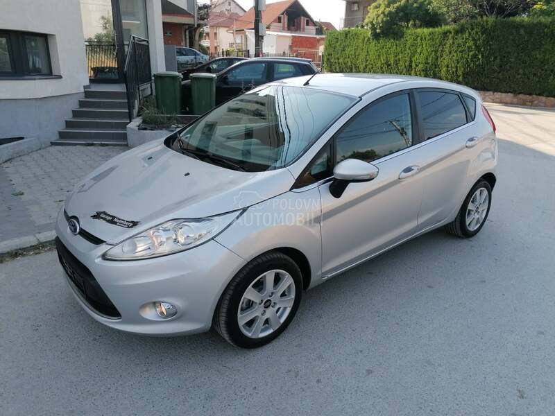 Ford Fiesta 1.4i TREND CH