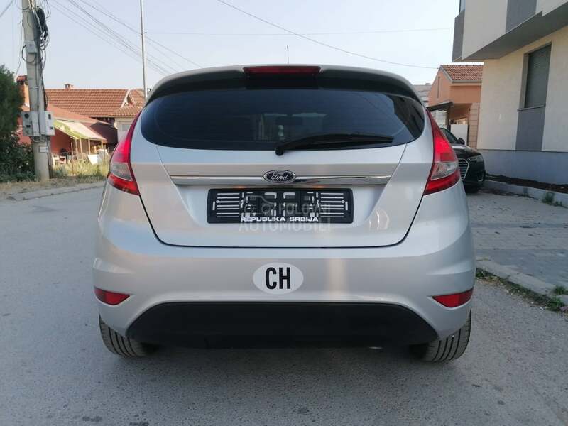 Ford Fiesta 1.4i TREND CH