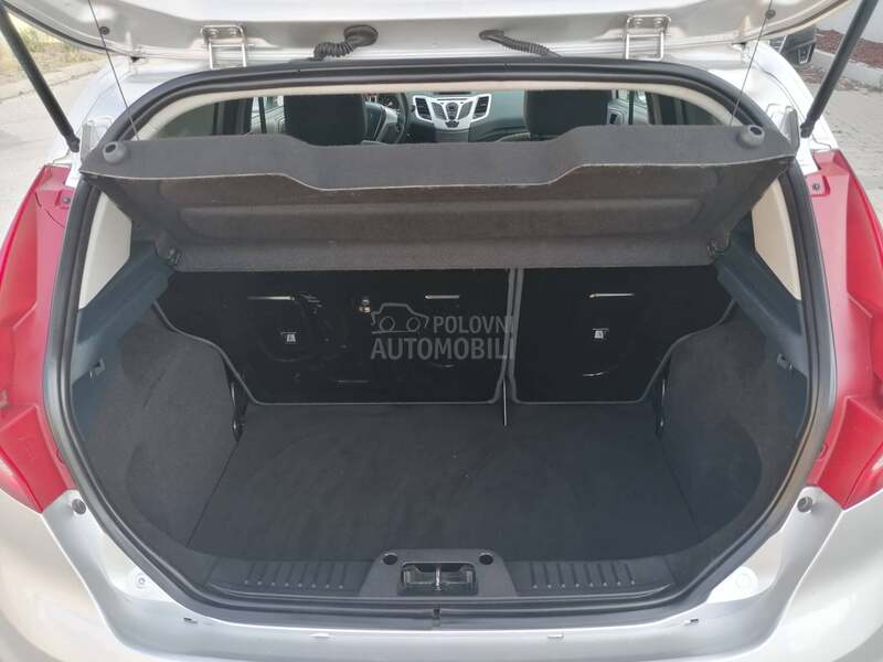 Ford Fiesta 1.4i TREND CH