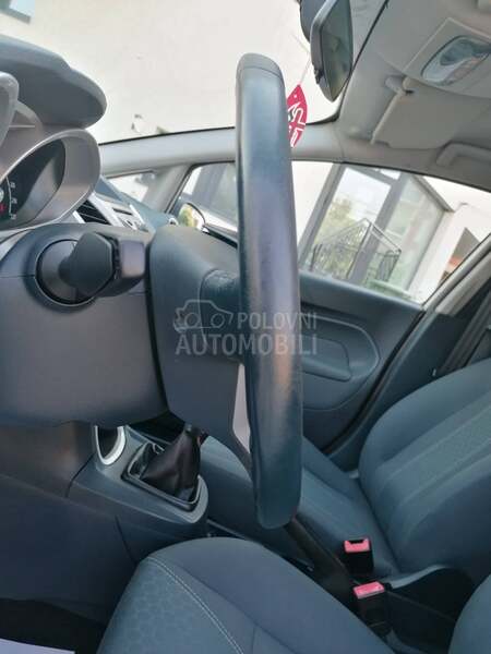 Ford Fiesta 1.4i TREND CH
