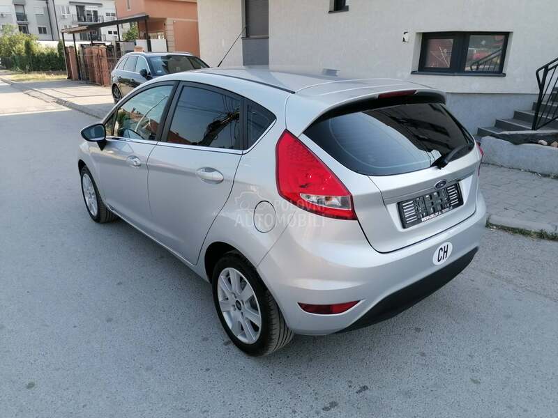 Ford Fiesta 1.4i TREND CH
