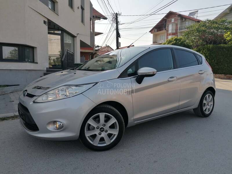 Ford Fiesta 1.4i TREND CH