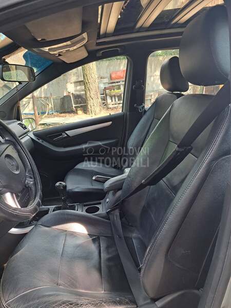 Mercedes Benz B 200 