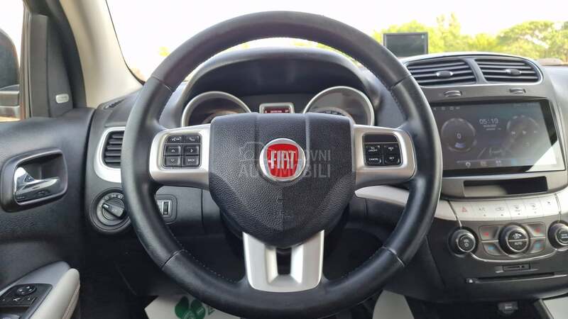 Fiat Freemont 
