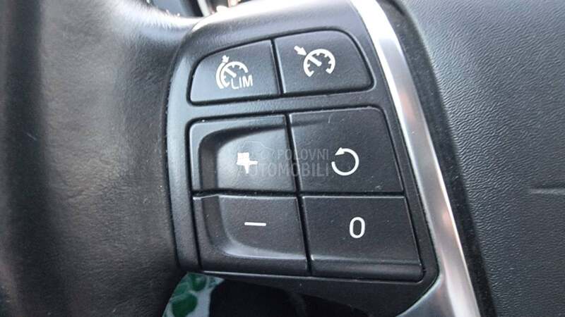 Volvo V40 KAMER/NAVl/kred