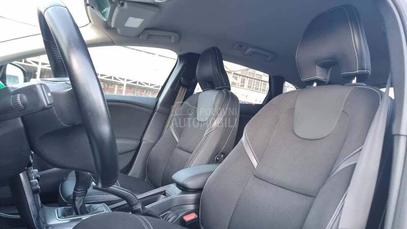 Volvo V40 KAMER/NAVl/kred