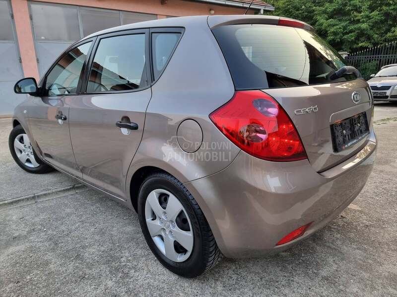 Kia cee`d 1.6B PERFFEKTNA