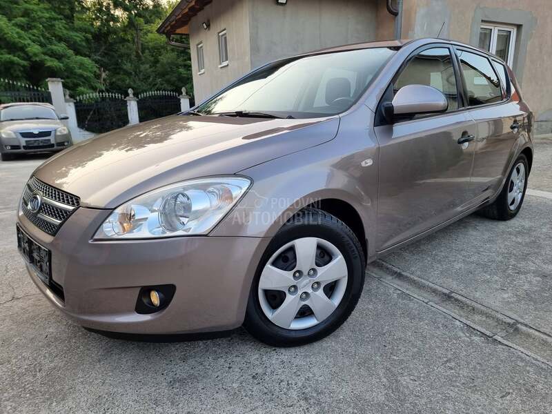 Kia cee`d 1.6B PERFFEKTNA