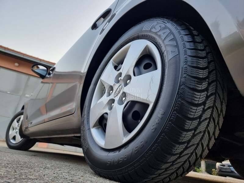 Kia cee`d 1.6B PERFFEKTNA