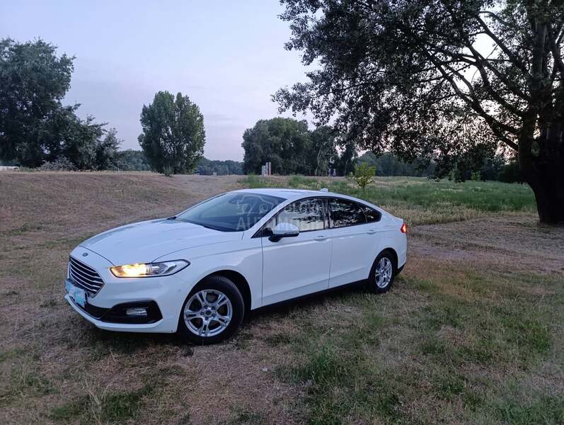 Ford Mondeo RESTY KAM NAV 20PERF