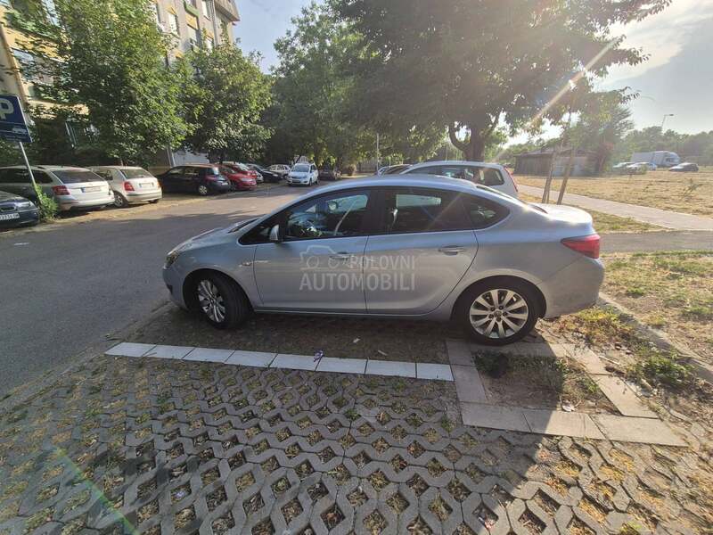 Opel Astra J 1.6 cdti