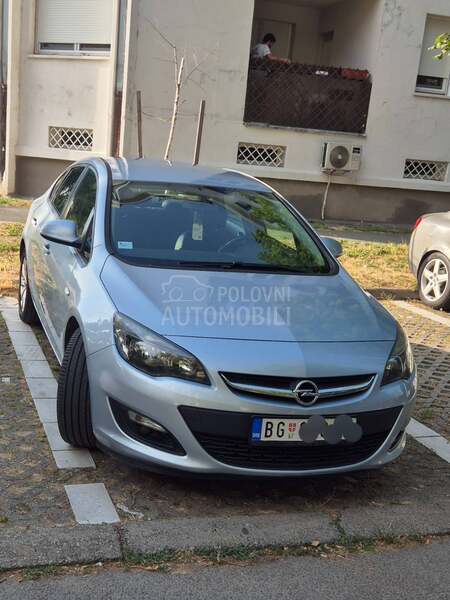 Opel Astra J 1.6 cdti