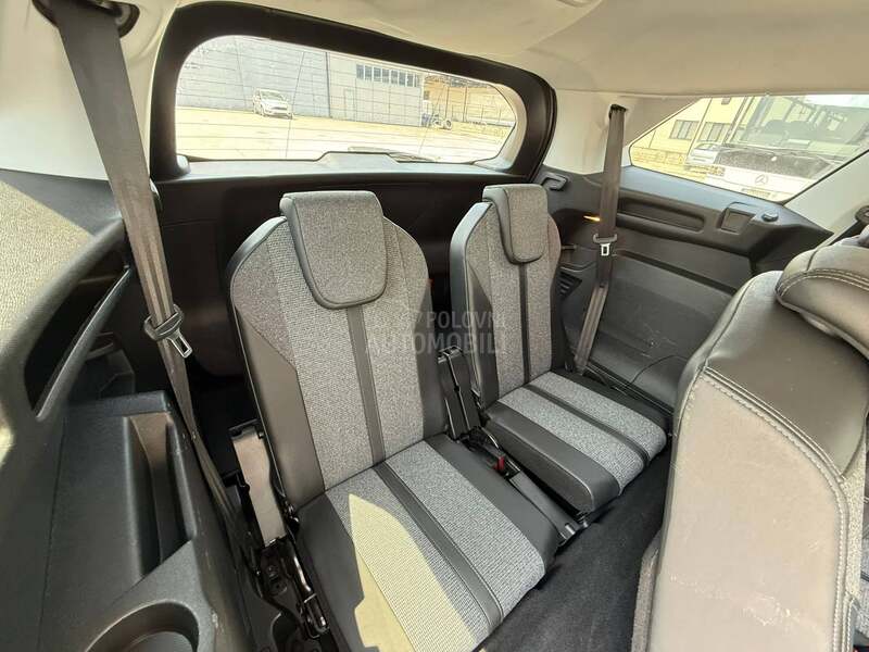 Peugeot 5008 1.5 HDI