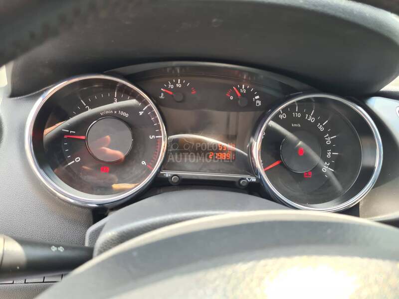 Peugeot 3008 1.6 HDI ACTIVE N1