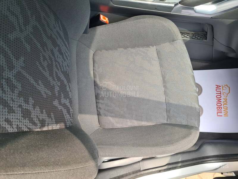 Peugeot 3008 1.6 HDI ACTIVE N1