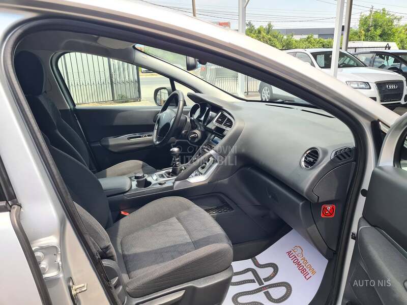 Peugeot 3008 1.6 HDI ACTIVE N1
