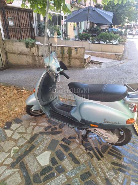 Vespa ET2