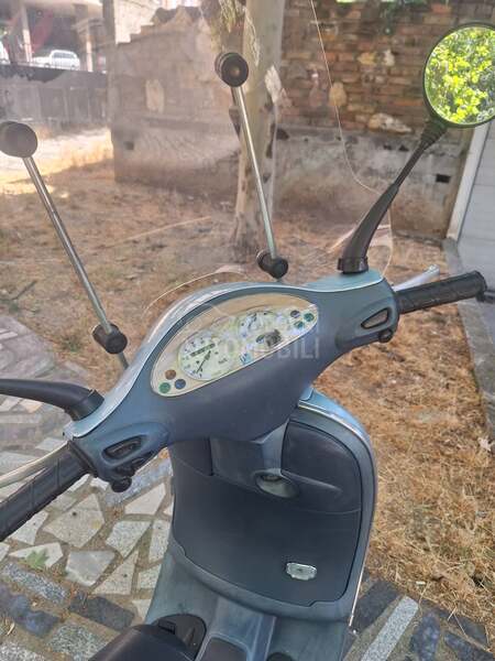 Vespa ET2