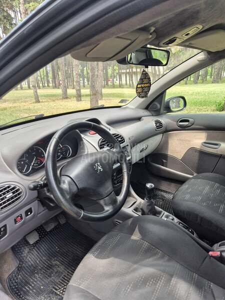 Peugeot 206 
