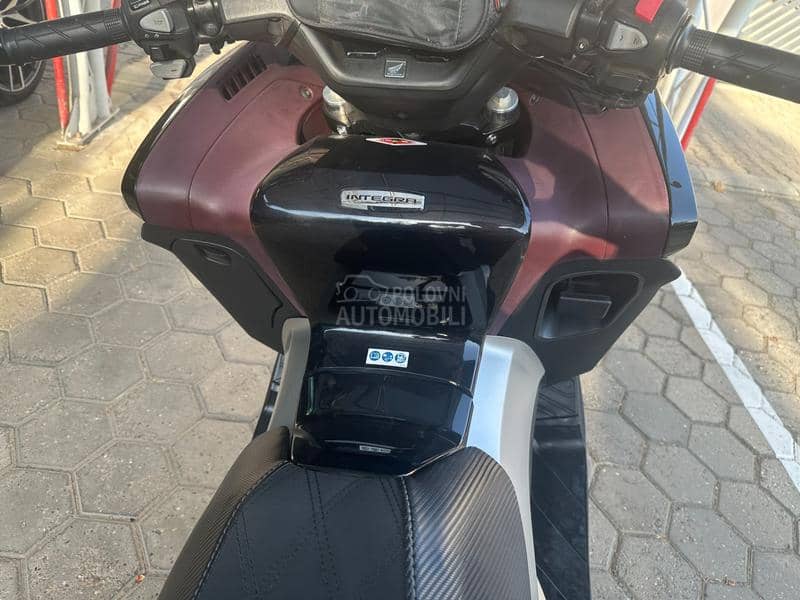 Honda integra NC700D