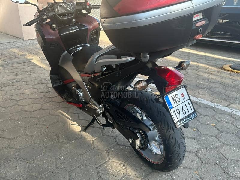 Honda integra NC700D