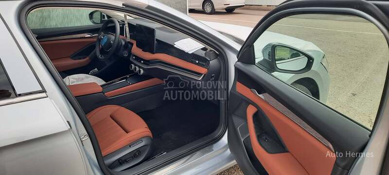 Škoda Superb Selection - LAGER