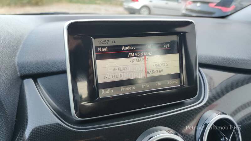 Mercedes Benz B 200 /EXCLUSIVE/LED/NAV