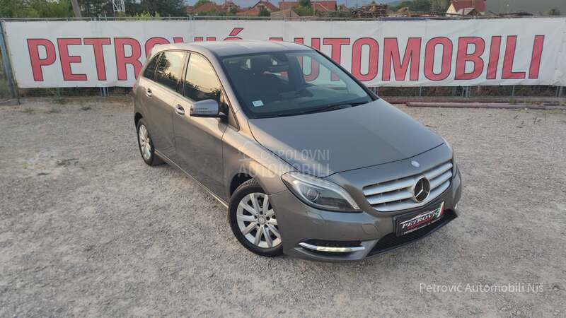 Mercedes Benz B 200 /EXCLUSIVE/LED/NAV