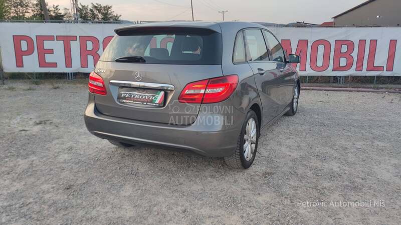 Mercedes Benz B 200 /EXCLUSIVE/LED/NAV