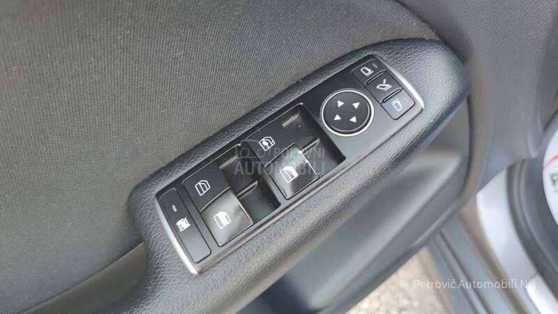 Mercedes Benz B 200 /EXCLUSIVE/LED/NAV