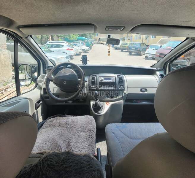 Renault Trafic 
