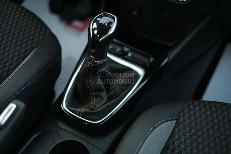 Opel Crossland X  1.2i TNG Innovation
