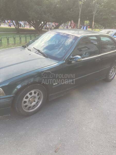 BMW 318 