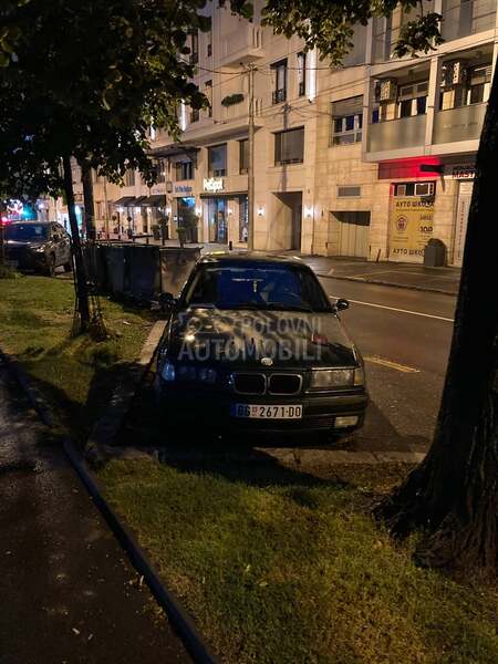 BMW 318 
