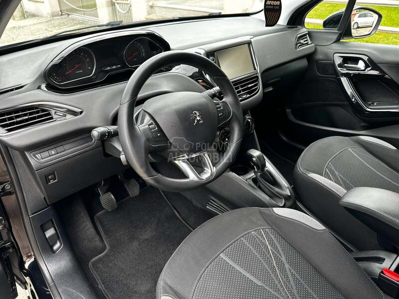 Peugeot 208 1.4HDI ALLURE/V.serv