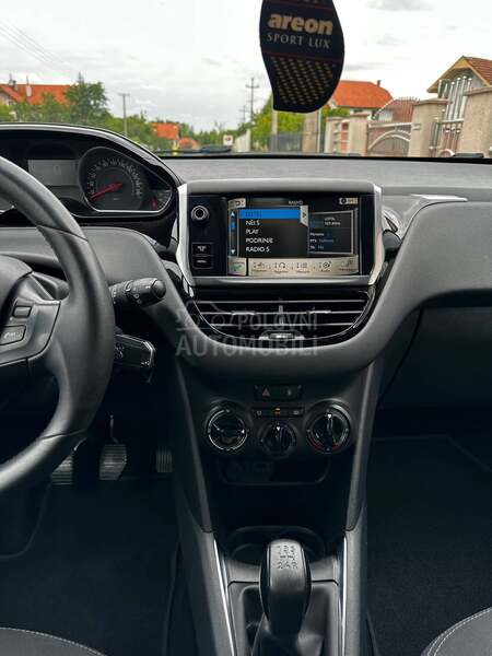 Peugeot 208 1.4HDI ALLURE/V.serv