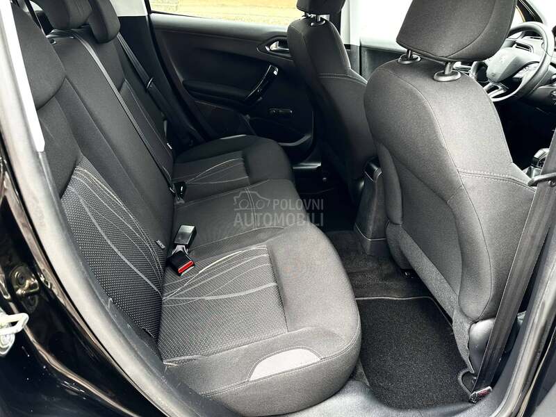 Peugeot 208 1.4HDI ALLURE/V.serv