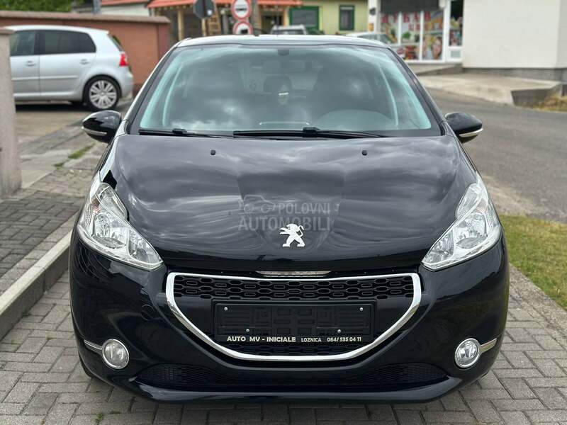 Peugeot 208 1.4HDI ALLURE/V.serv